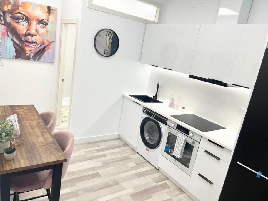 Pb Apartamento En Pleno Centro De Alcoy Luaran gambar