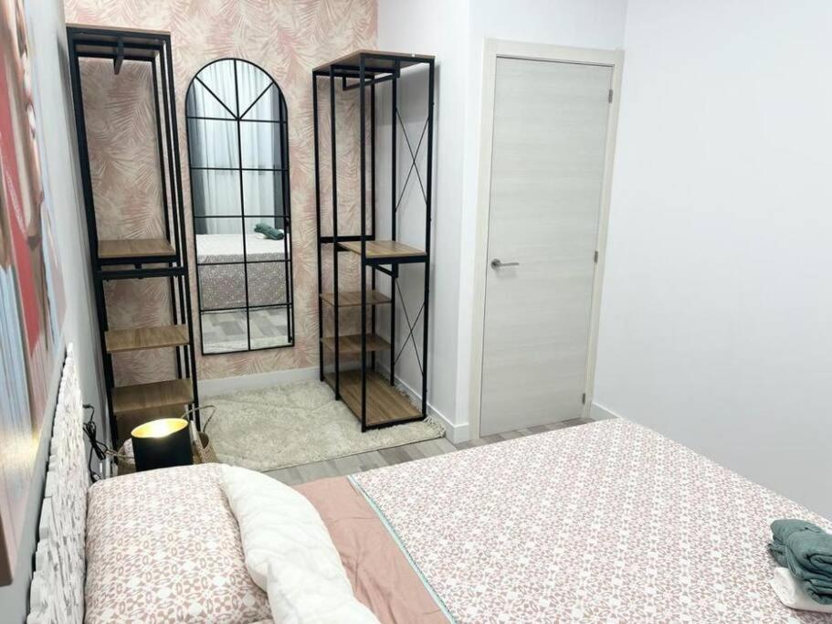 Pb Apartamento En Pleno Centro De Alcoy Luaran gambar